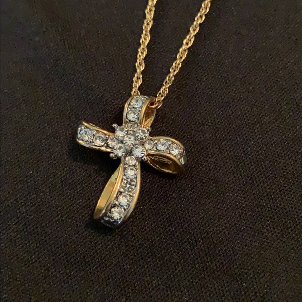 AVON Gold cross w Rhinestone Necklace (New)